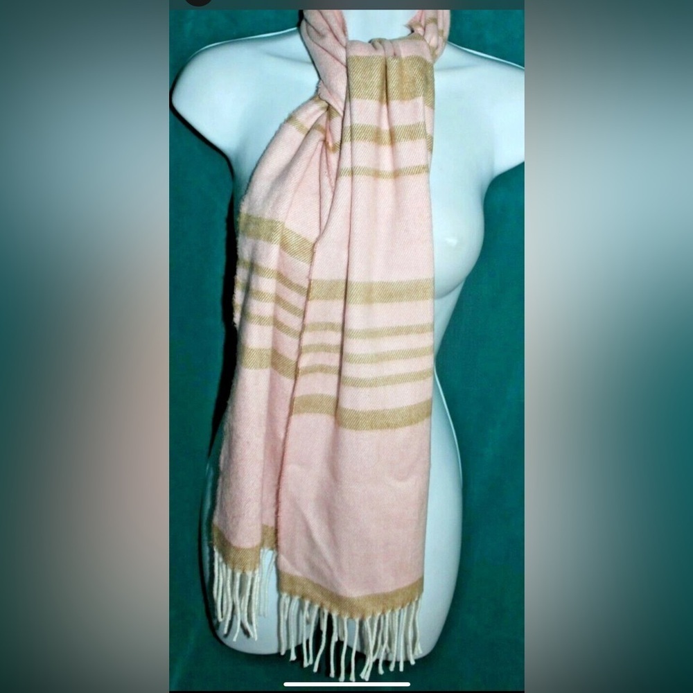 CEJON Pink Beige Plaid Fringed Scarf
Made in Italy Super Soft Acrylic 66" Long